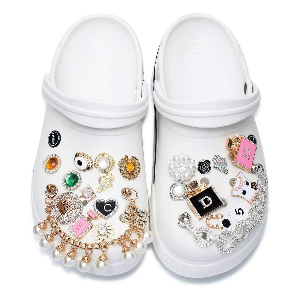 

1pcs New Designer Chain Brand Shoes Designer Croc Charms Bling Rhinestone JIBZ Gift For Clog Decaration Pendant Buckle for Gift