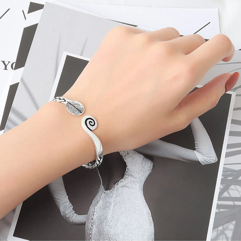 Диаметр 58 мм Медный позолоченный тайский серебряный Ретро Регулируемый персонализированный женский браслет Открытый браслет Бесплатная доставка Твист Pattren