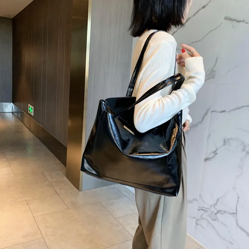 

Bag women's Joker Messenger bag large capacity handbag 2021 new summer simple tote bag student shoulder bag