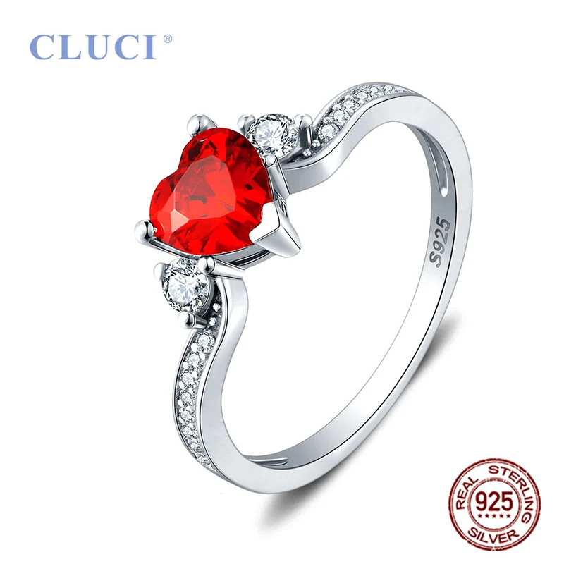 

Кольцо женское из серебра 925 пробы с красным сердцем и цирконием