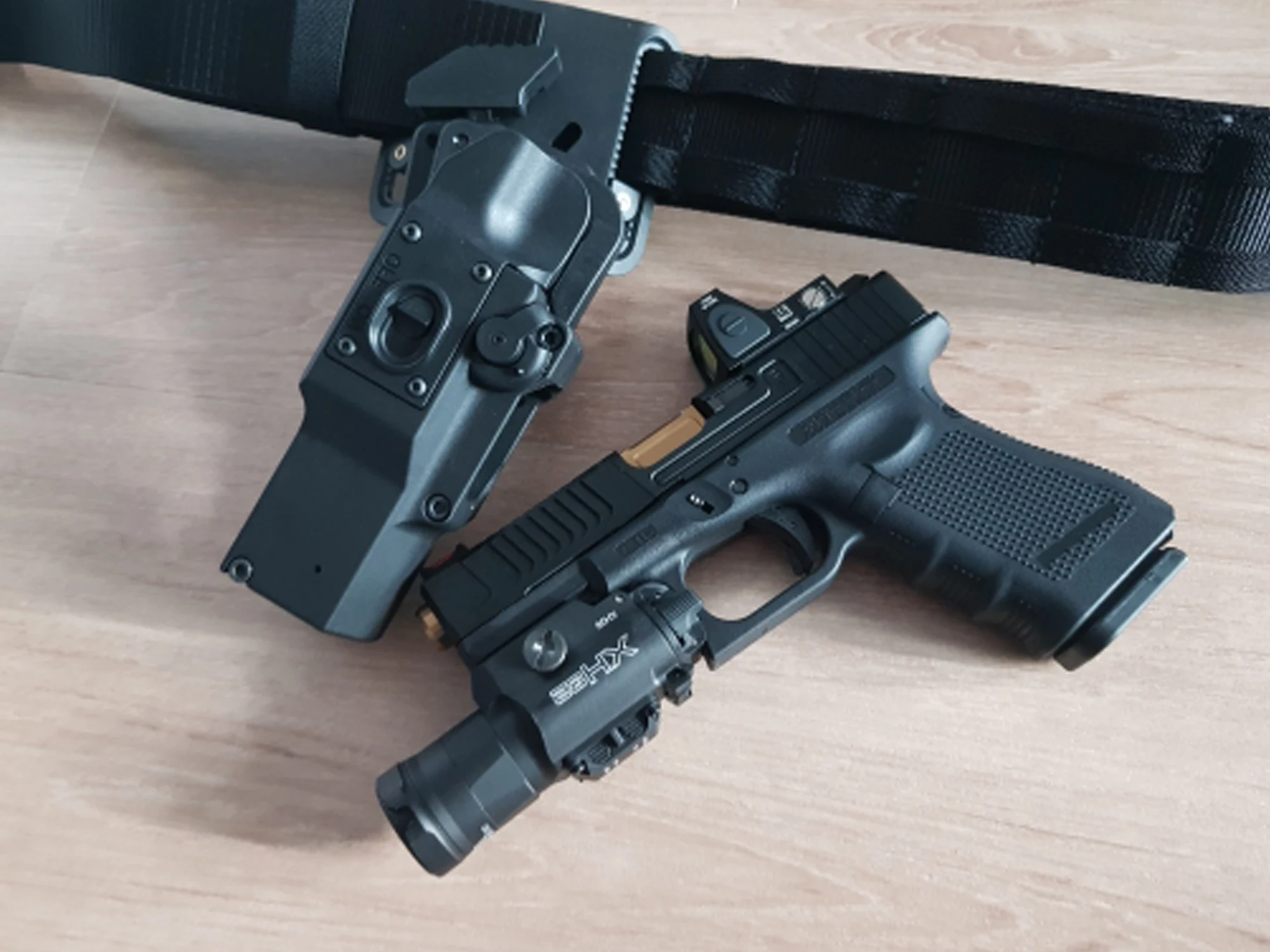 

Multifunctional compatible holster Tactical weapon Hunting pistol shotgun case for can be stored XH15/XH35/X300UH-B flashlight