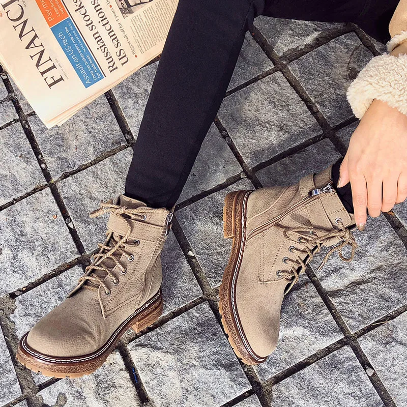 Модные ботильоны с пряжкой зимние женские ботинки теплые полусапожки на меху