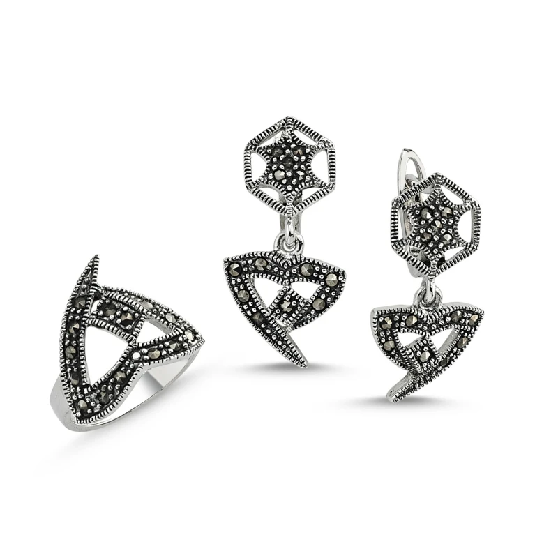 

Silverlina Silver Marcasite Sterling Earring & Ring Set