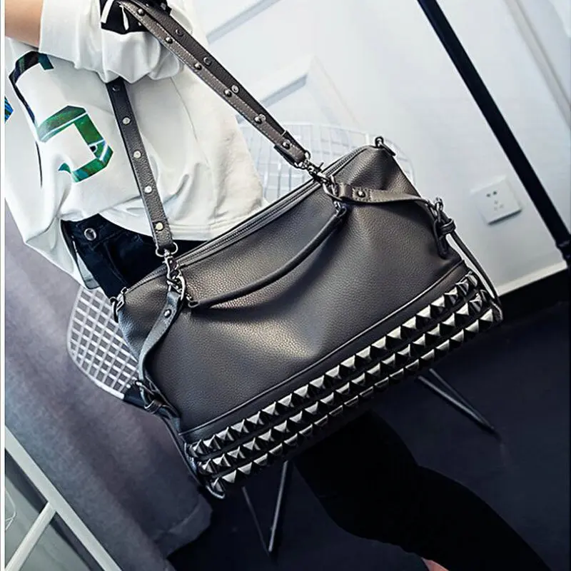 Женская сумка Кроссбоди с заклепками на цепочке|Сумки ручками| |