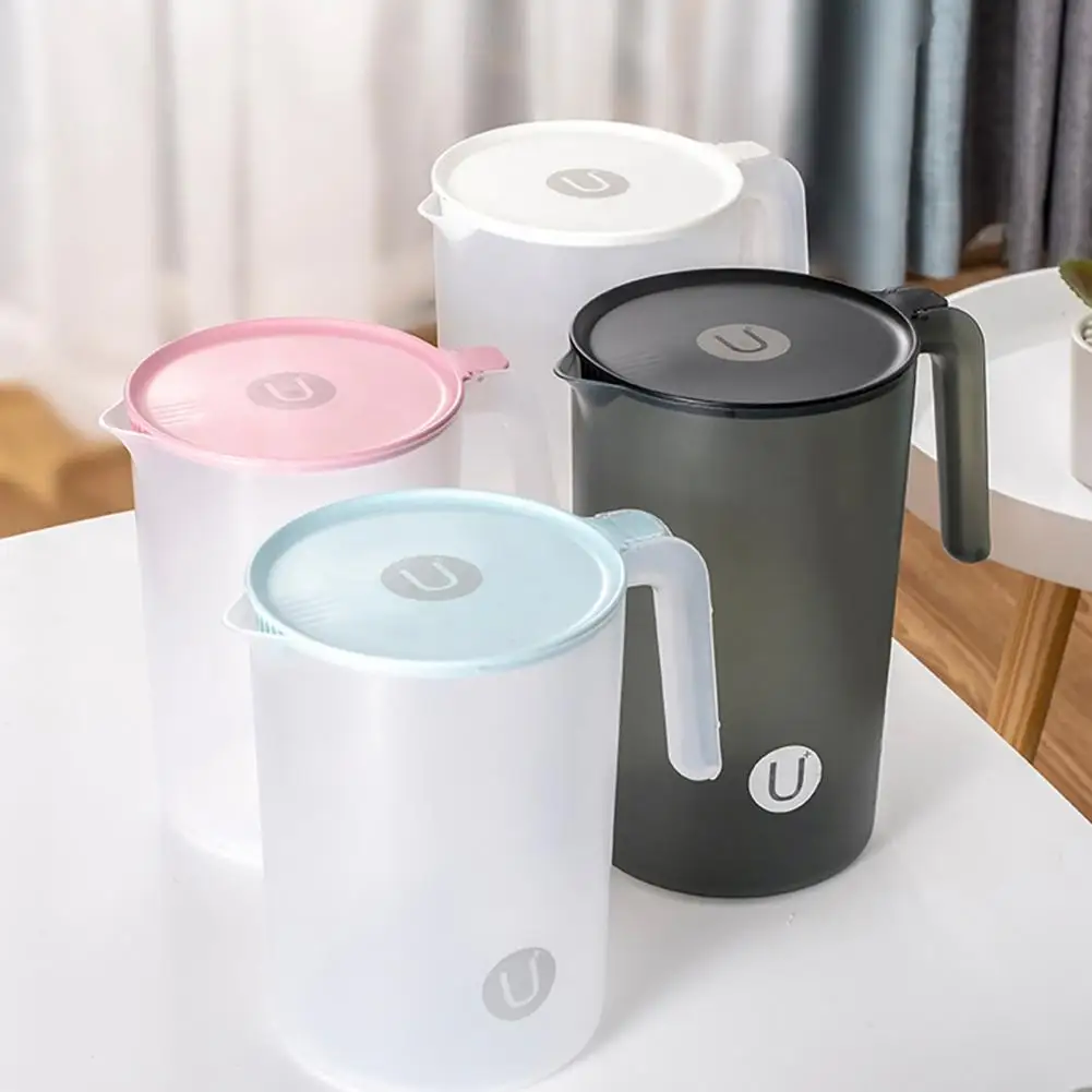 1 шт. пластиковый кувшин с крышкой и носиком |