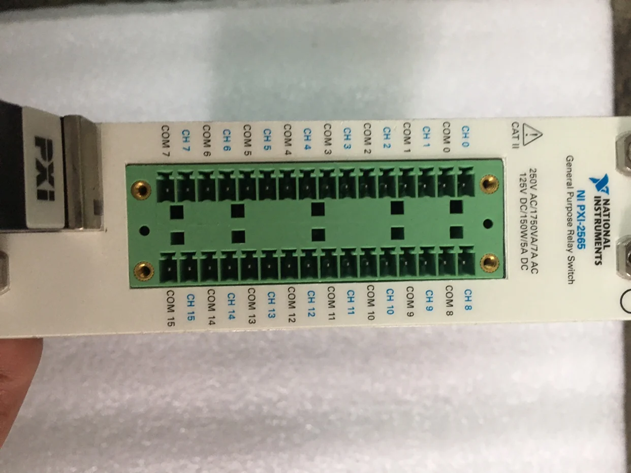 

Релейный модуль PXI-2565 PXI