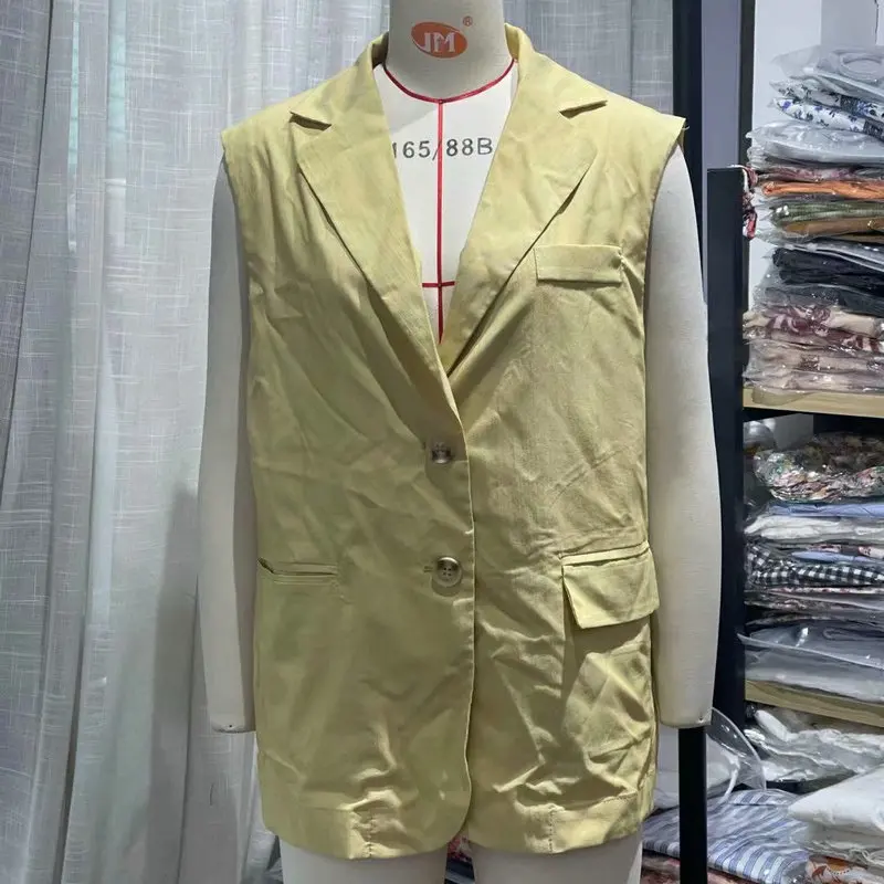

Korean Style Woomen Beige Twill Vest Spring Autumn Notched Collar Deisgn Sleeveless Jacket Female Waistcoat With Pockets Front