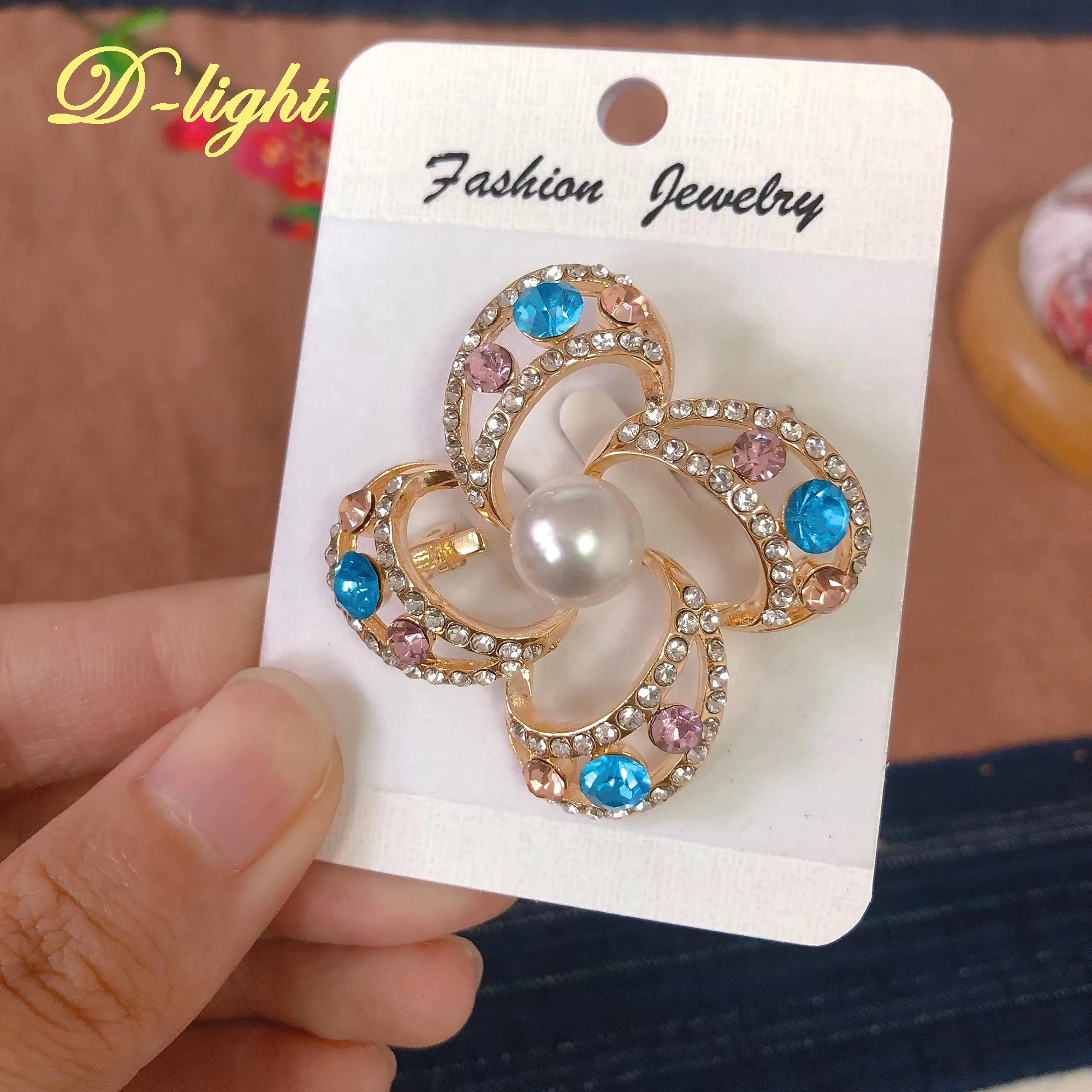 Изысканная брошь в виде четырехлистного клевера из сплава милые и элегантные