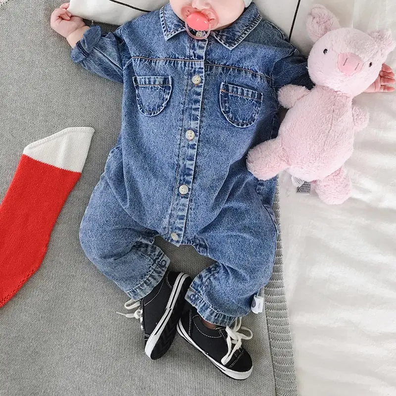 Детский мягкий джинсовый комбинезон в стиле граффити|Ромперы| |