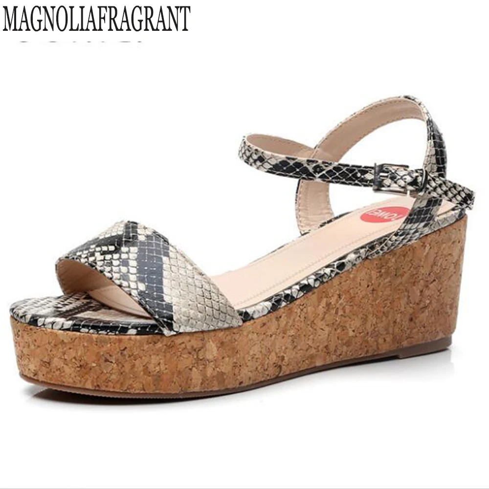 

Сандалии-гладиаторы женские с принтом змеиной кожи, босоножки на танкетке, открытый носок, эспадрильи с ремешками, лето hy81