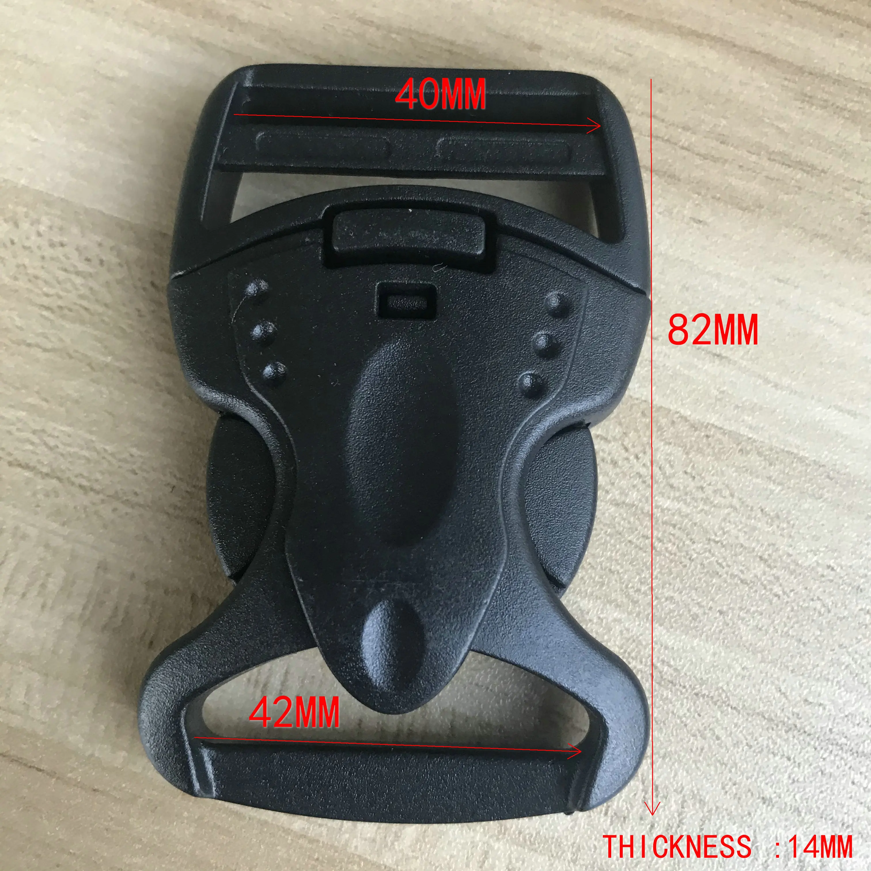 AINOMI BABY CARRIER TRILOCK 40 мм с двойным замком и Регулируемыми пряжками