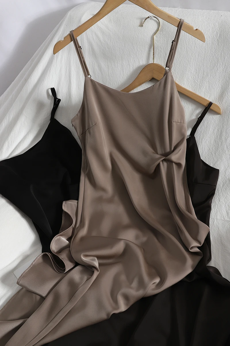 

Korean Version of The Gentle Satin Sling Spring and Summer New Thin Solid-colored Bottomed Long Female Tide