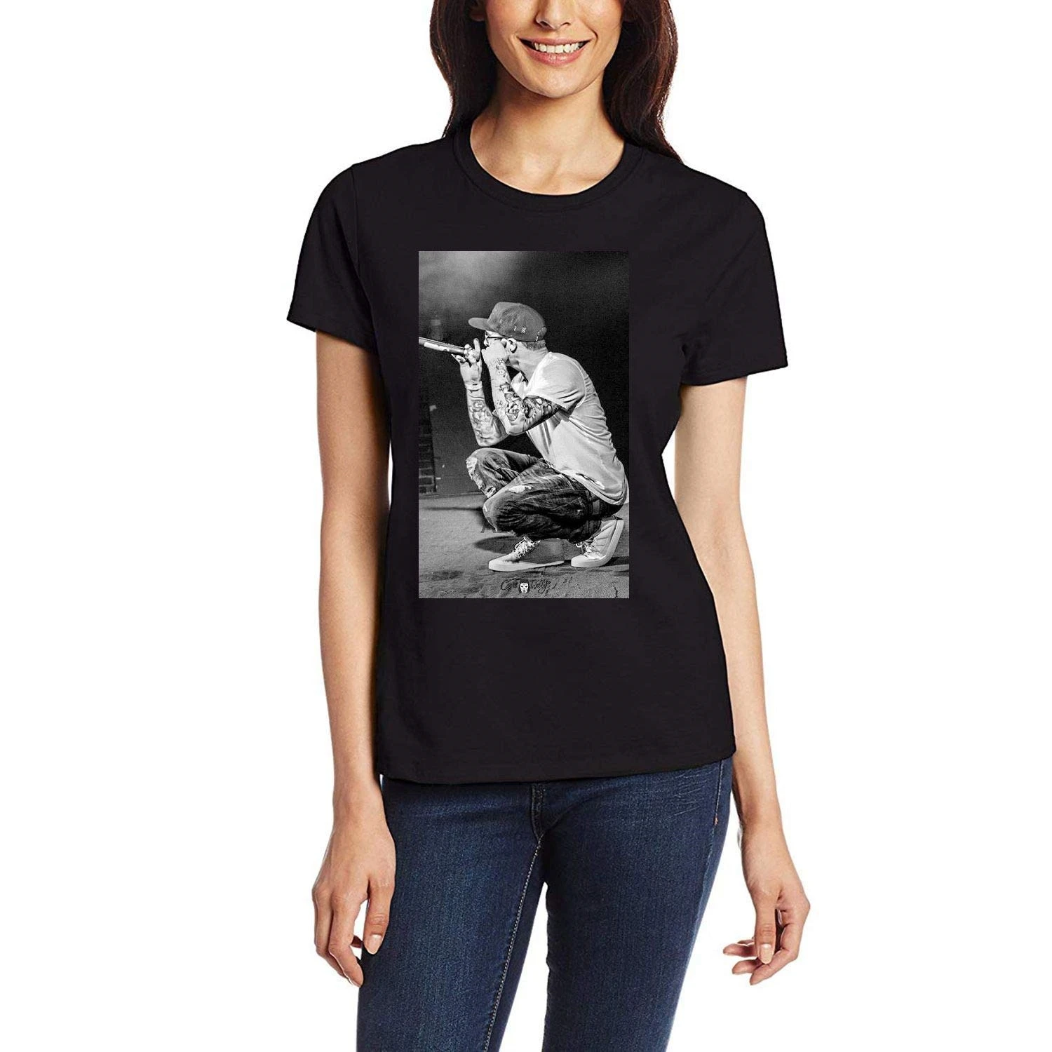 Женская Черная футболка с изображением Криса Webby | Мужская одежда