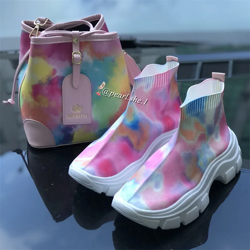 

2021 New bag and Sneakers women's color muffin bottom printed rubber boots for women sneakers Women's sports shoes
