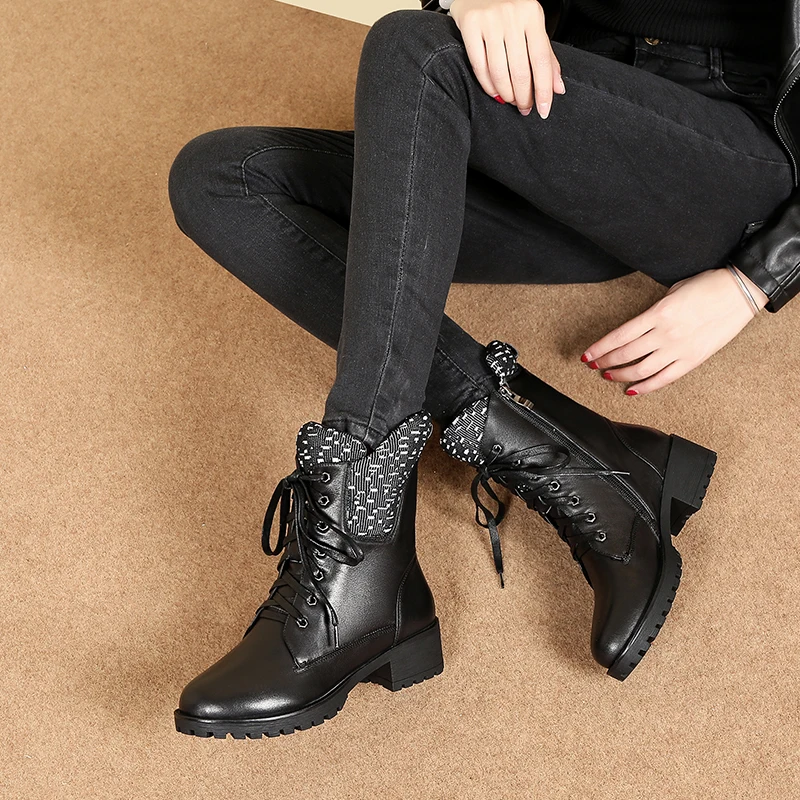 Осенне зимние женские ботинки на толстой подошве удобные теплые короткие