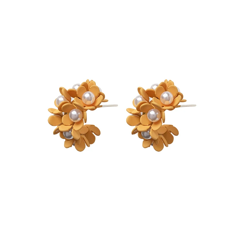 

C Shape Metal Flower Pearl Earrings Temperament Is Contracted Fashionable Sweet Elegant Geometric Stud Earrings Girl A Gift