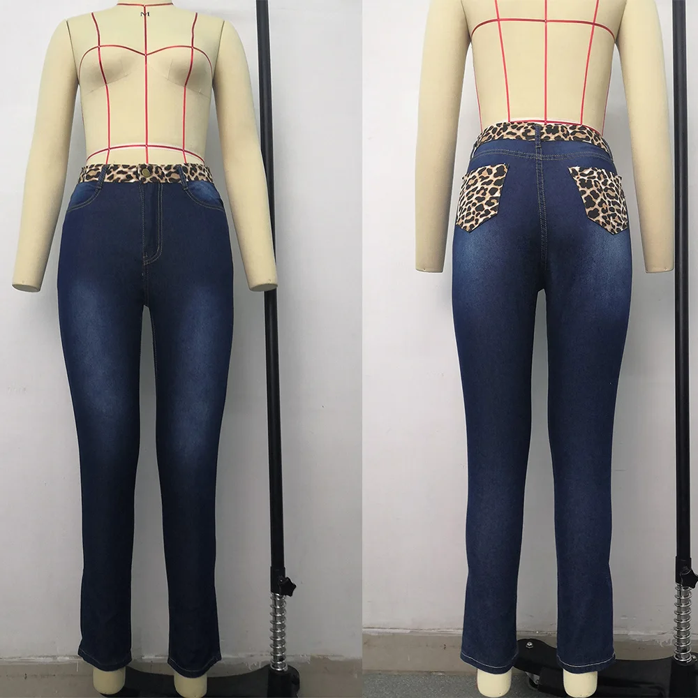 Джинсы-бойфренды женские зимние с леопардовым принтом и эффектом пуш-ап | Женская