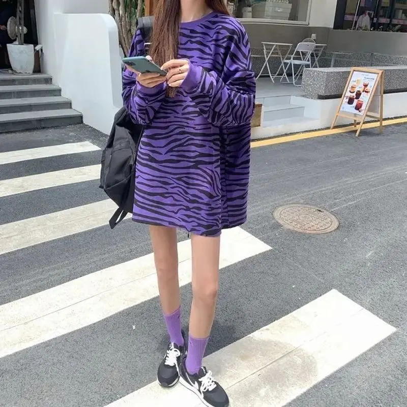 

T-shirt Women 2021 Autumn New Korean Version Of Zebra Pattern Long-sleeved Wild Loose Lazy Upper Clothes Tide Goth
