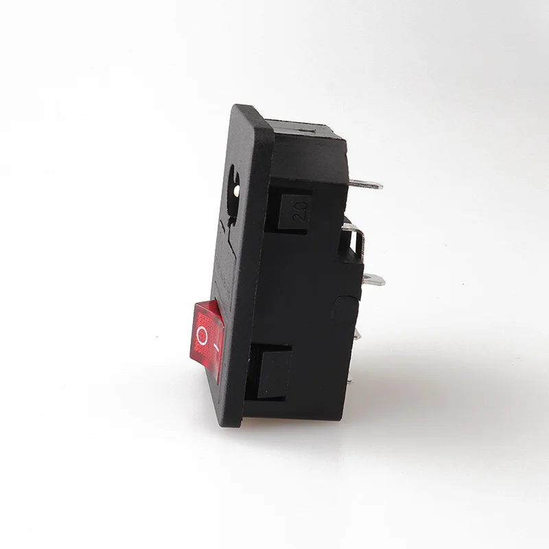 Красный клавишный выключатель 4P и модель C8 с разъемом питания 5А типа