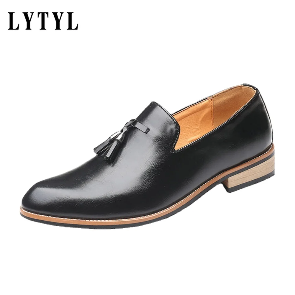 

2021 Men's Leather slip on Shoes Business Man Flat Classic Men Dress Shoes Leather Italian Formal Oxford shoes B20-489