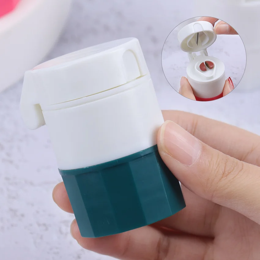 1PC 4 In 1 Portable Layer Powder Tablet Grinder Pill Cutter Medicine Splitter Box Storage Crusher |