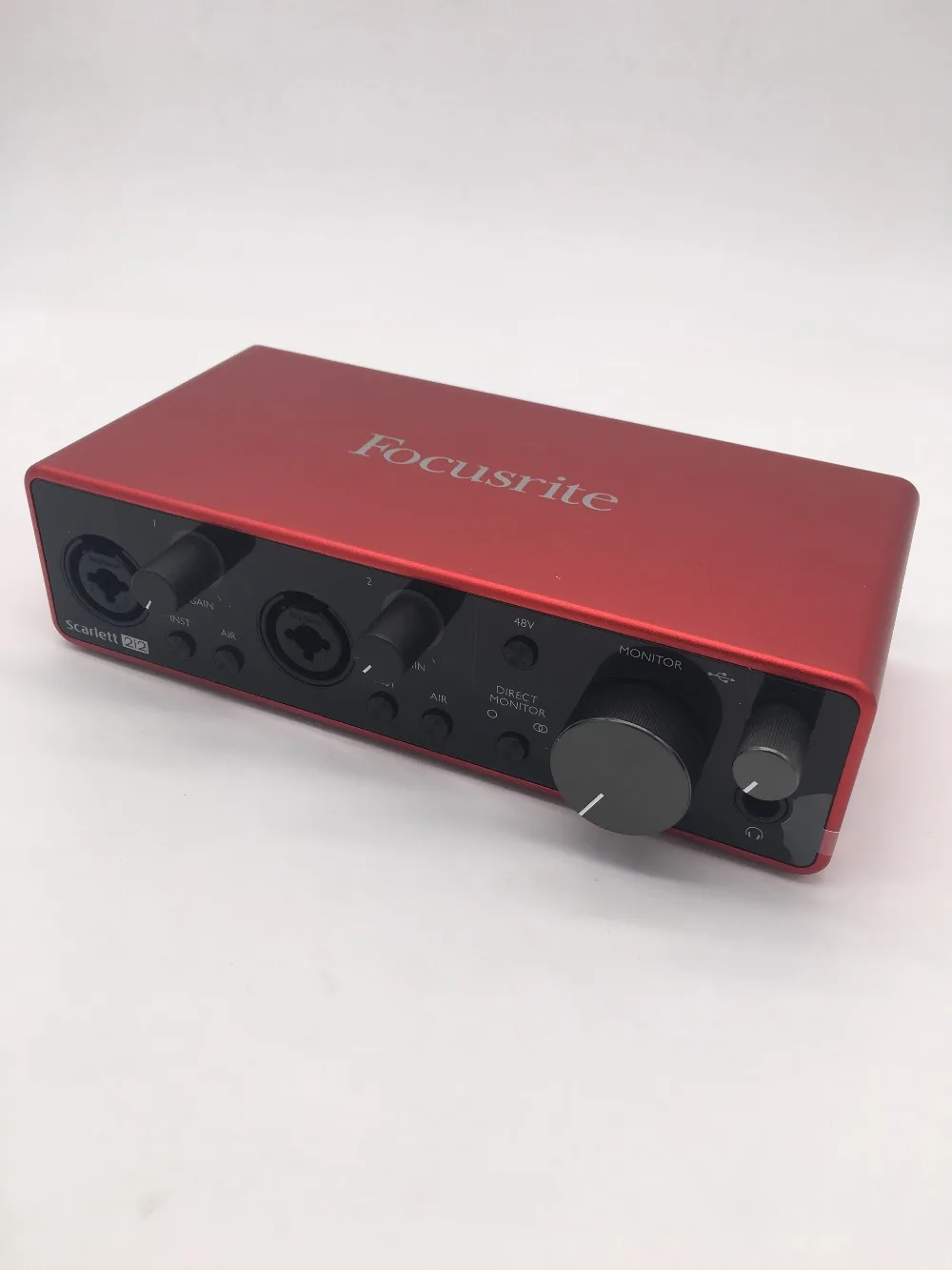 Обновленный Focusrite Scarlett 2i2 3-го поколения Профессиональный записывающий аудио интерфейс USB 2,0 Звуковая карта с предусилитель микрофона