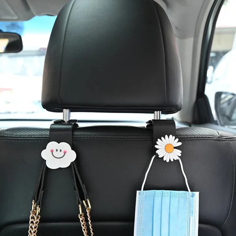 С рисунком из мультфильма с симпатичными машинками крюком авто подголовник