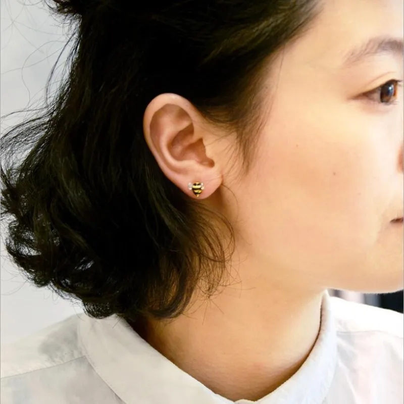 

New Temperament High-quality 925 Sterling Silver Fashion Jewelry Not Allergic Personality Bee Cute Gift Stud Earrings E446