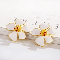 fashionable 2021 trend flower ear stud earrings for women korean style white daisy earrings girls jewelry