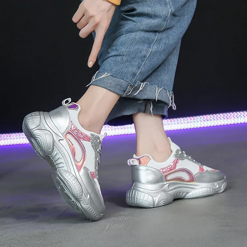 Женские спортивные кроссовки новинка на толстой подошве удобные белые для бега |