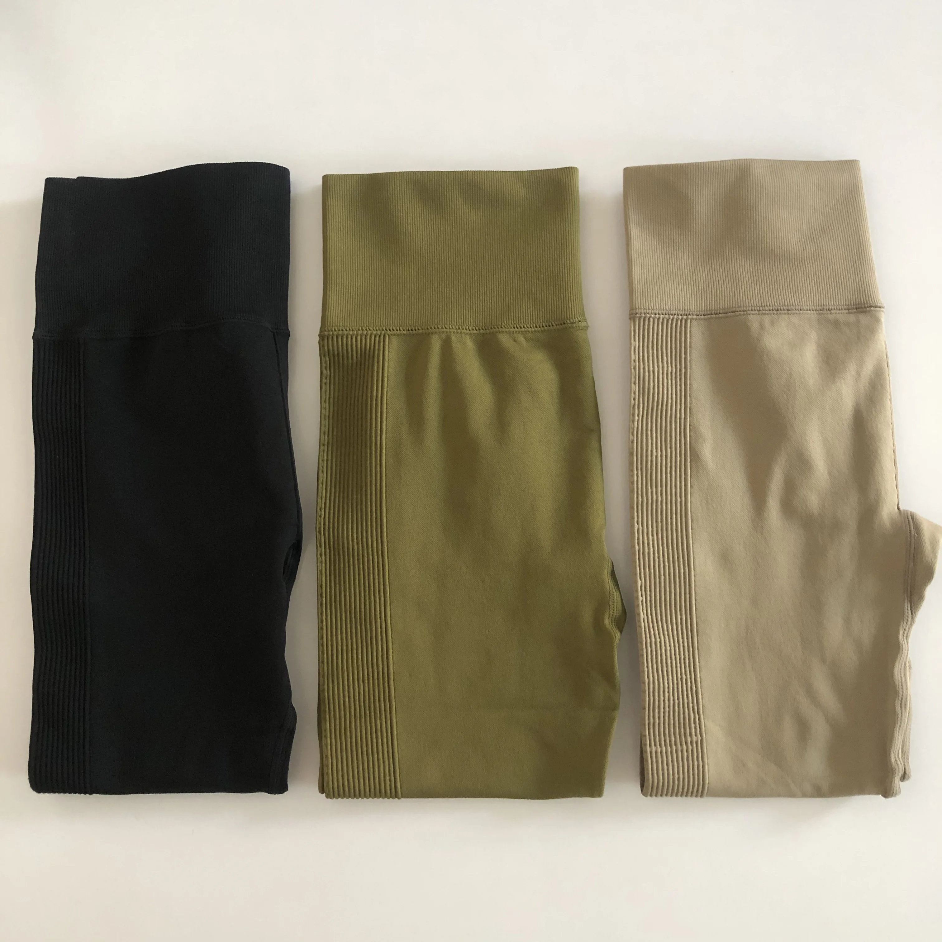 

Seamless mesh fashion fitness yoga exercises buttocks and abdomen running exercises sports trousers candy colors