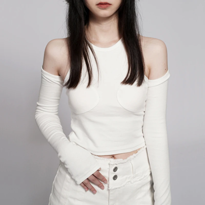 Женский топ в рубчик со швами и отстегивающимся рукавом