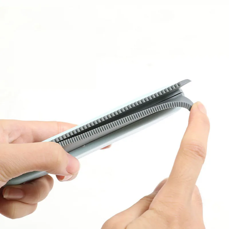 Многофункциональная резиновая щетка для удаления шерсти домашних животных