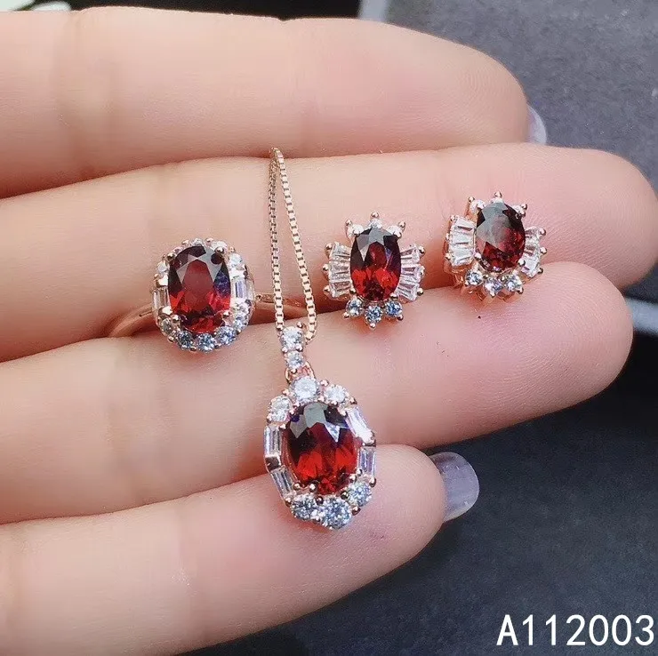 

KJJEAXCMY Fine Jewelry 925 sterling silver inlaid natural garnet female ring pendant earring set elegant supports test