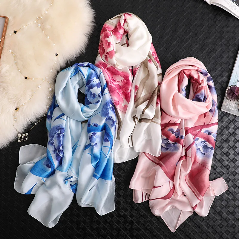 

Женский хиджал из пашмины с принтом в виде цветков