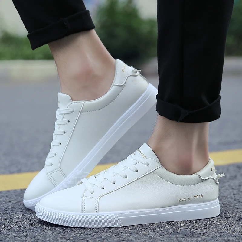 

Trend 2020 Sneakers Men Fashion Male Sneakers Cheap Boat Shoes Casual Mens Sports Shoes Men Leather Shoes White Sneakers Men