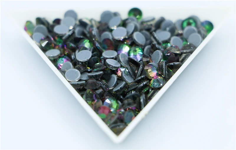 

Top Quality Green Volcano / Vitrail Medium Rhinestones SS6-SS30 Hot Fix FlatBack Strass Garment Rhinestone Garment Stone