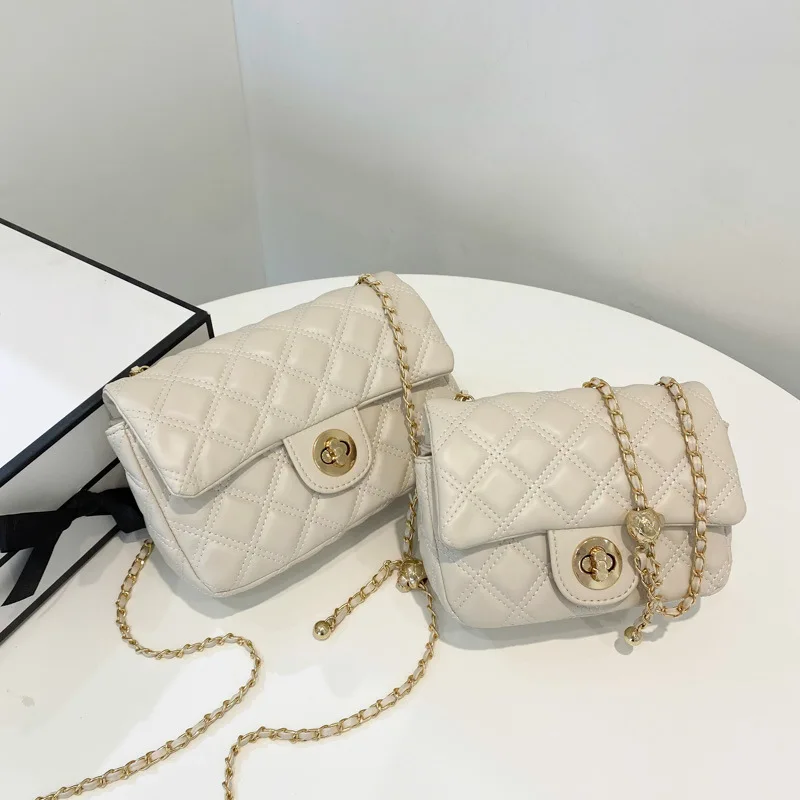 

2021 New Rhombic Metal Ball Chain Wild Personalized Soft Leather Brand Luxury Women'S Shoulder Net Crossbody Small Square Bag