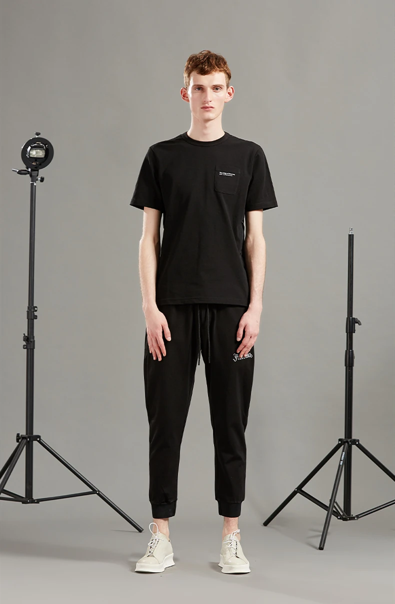 

Men's 2020 fashion leisure youth fashion simple letter black cotton short sleeve T-shirt