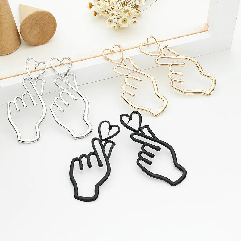 

Simple Trendy Heart Finger Shape Earring for Women Wedding Elegant Earring Jewelry Gift for Party