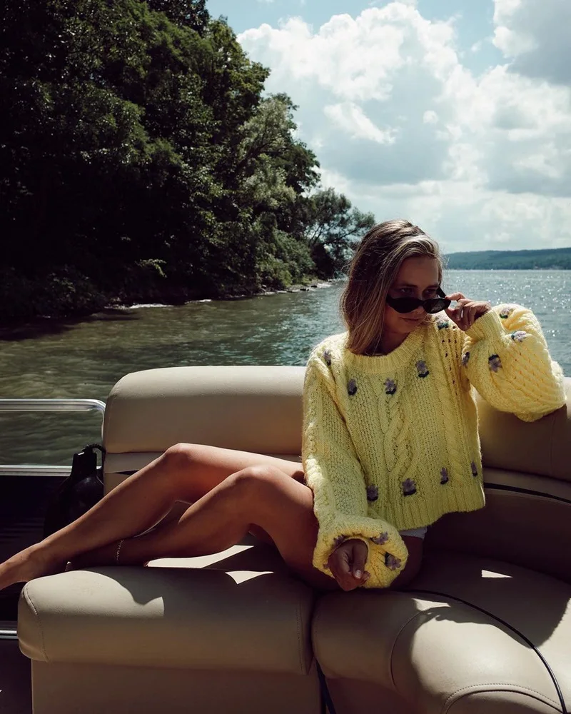 Женский трикотажный свитер с круглым вырезом длинным рукавом-фонариком | Женская