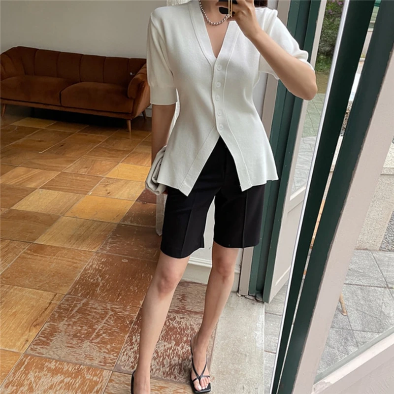 

Women 2021 Summer French Temperament V-Neck Small-Breasted Puff Sleeve Sweater All-Match Straight Casual