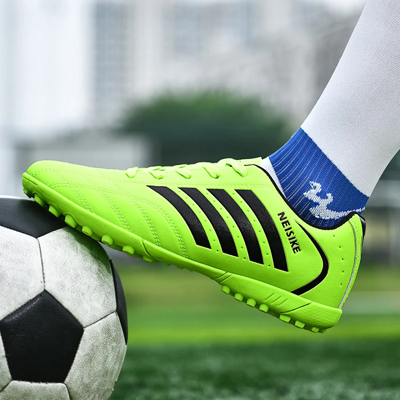 Fashion Green Outdoor Turf Soccer Shoes Men Grass Training Sports Shoes Kids Adults Children Soccer Cleats Unisex Football Shoes