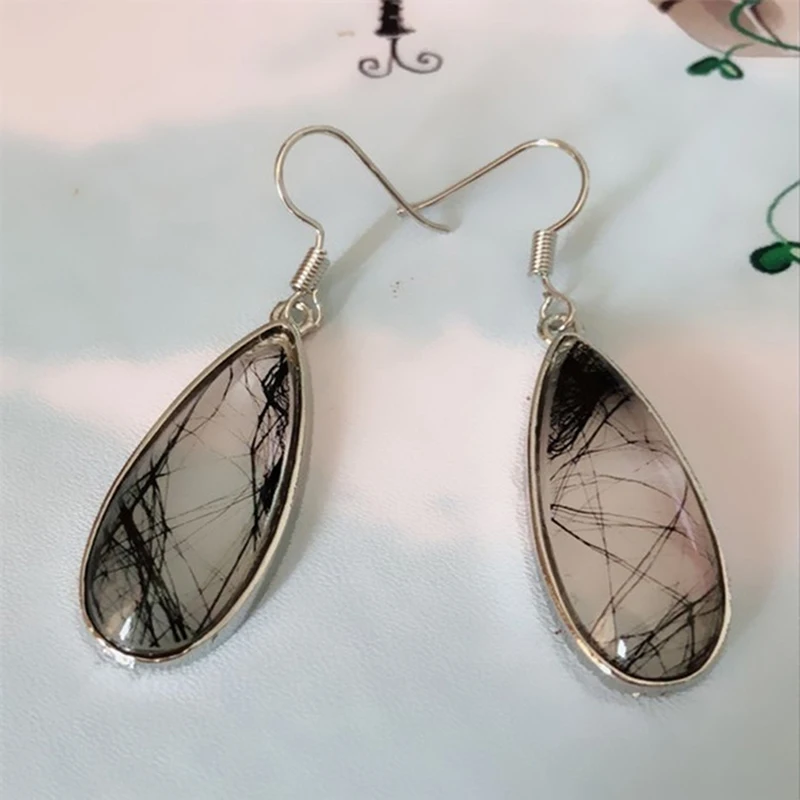 Серьги-гвоздики с засушенными цветами и стеклянными шариками | Украшения