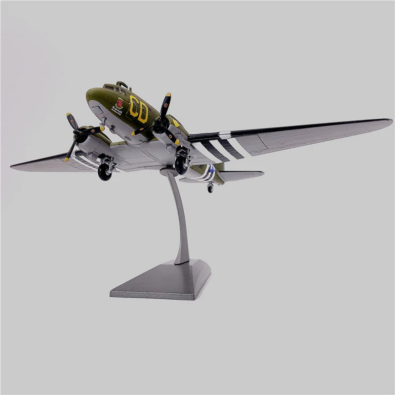 

Транспортный самолет времен Второй мировой войны C47 1/100, модель конвейерного самолета в масштабе C-47