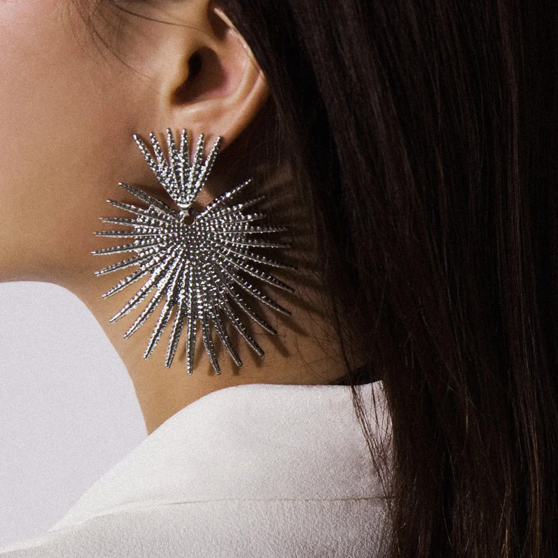 

Women Jewelry Exaggerated Geometric Metal Earrings Popular Design Vintage Temperament Dangle Drop Earrings For Celebration Gifts