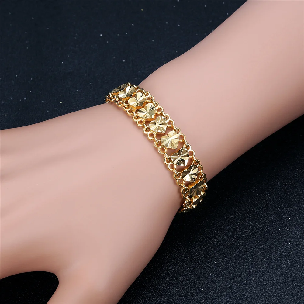 Купи 12MM Wide Chunky Chain Bracelet Wholesale Braslet Trendy Gold Color Heart Bracelets for Women Men Wristband Jewelry Dropshipping за 281 рублей в магазине AliExpress