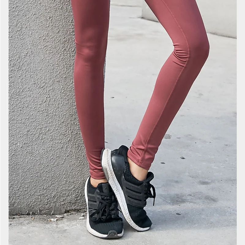 Спортивные бесшовные леггинсы с высокой талией эффектом пуш ап спортивные