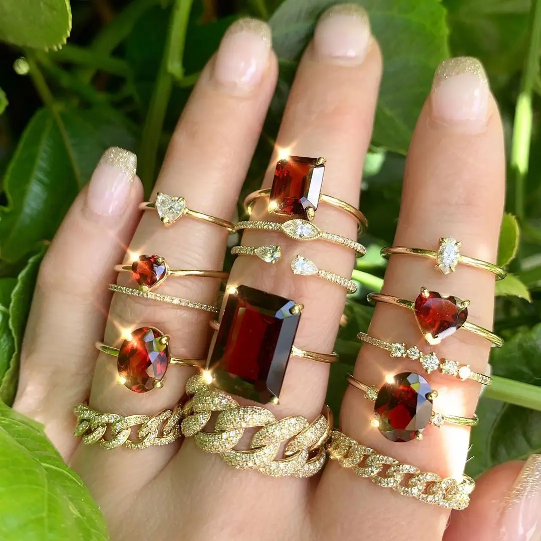 Кольцо женское золотое с кристаллами в богемном стиле Луной и звездой | Украшения