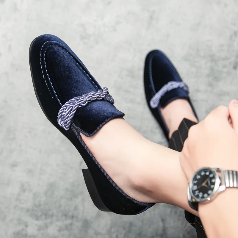 

Qmaigie wedding shoes for men Dress Shoes 2022 Fashion Office Footwear High Quality Fashion Velvet Comfy Men Formal Shoes Brand